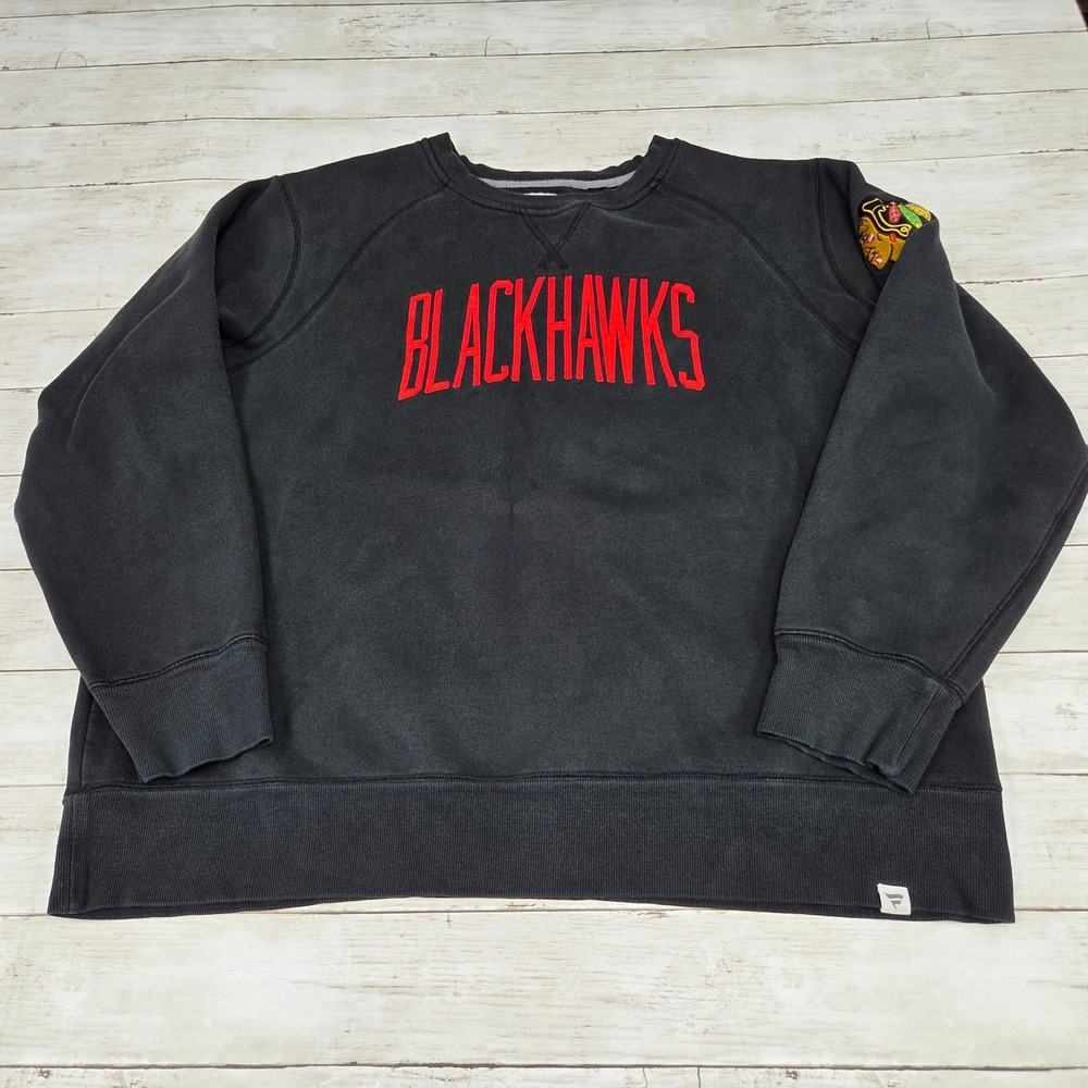 Fanatics Black Chicago Blackhawks Crewneck Sweatshirt with Red Logo